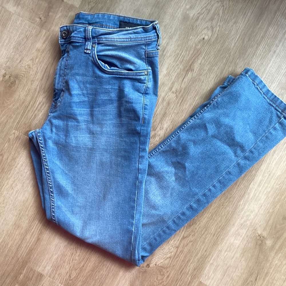 The Perfect Jean NYC - Slim Fit - 33x32
Color:  “joker” (light indigo)